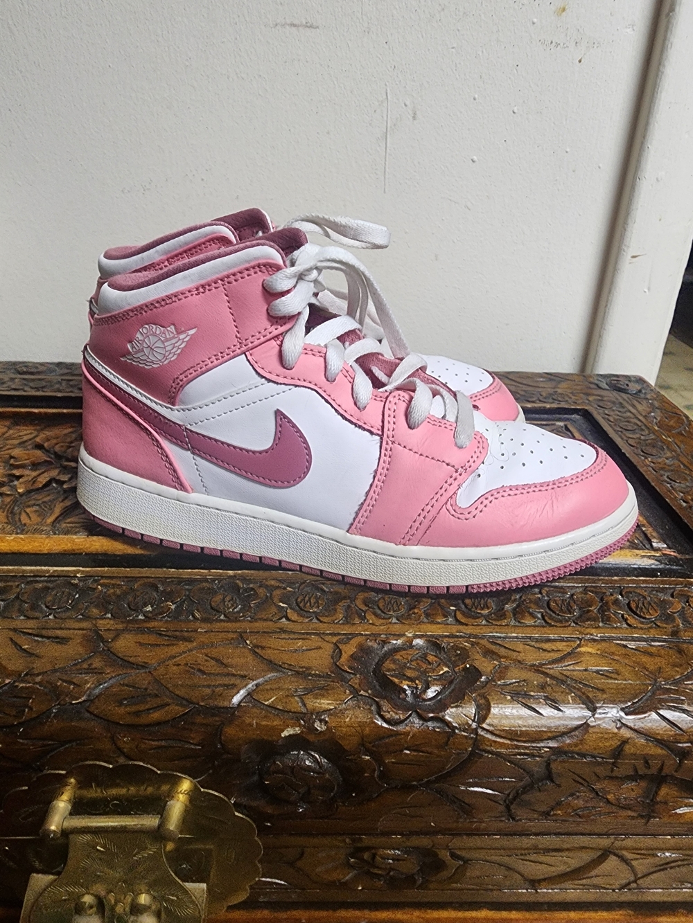Air Jordan Style Pink & White High-Tops
